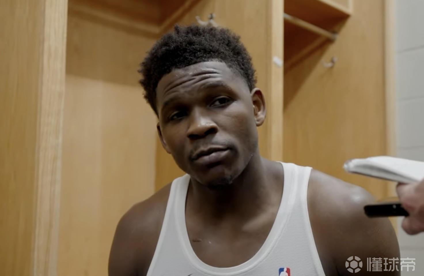 爱德华兹：今天球队打得没什么问题，主要还是我自己失误太多